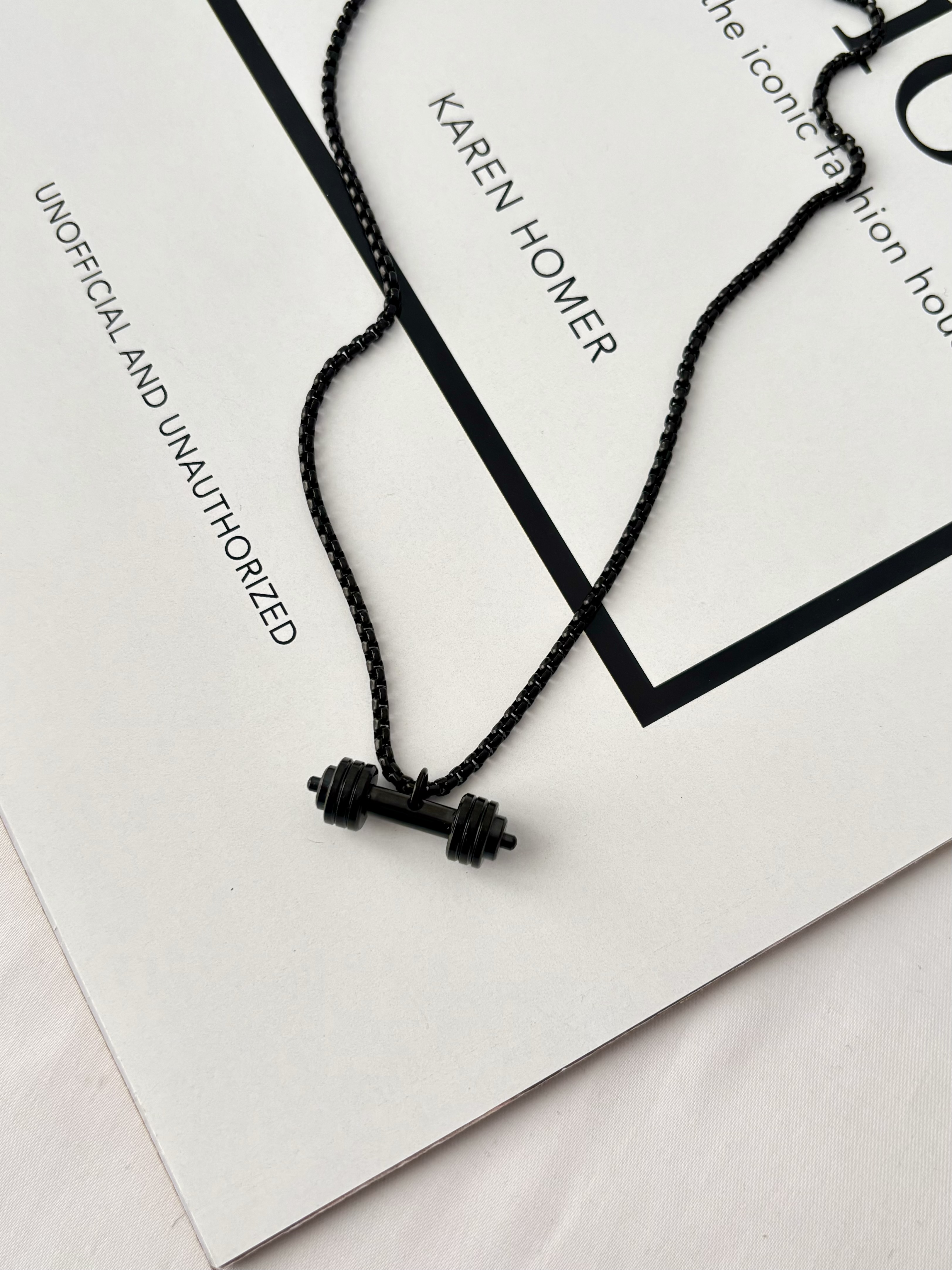 گردنبند دمبل