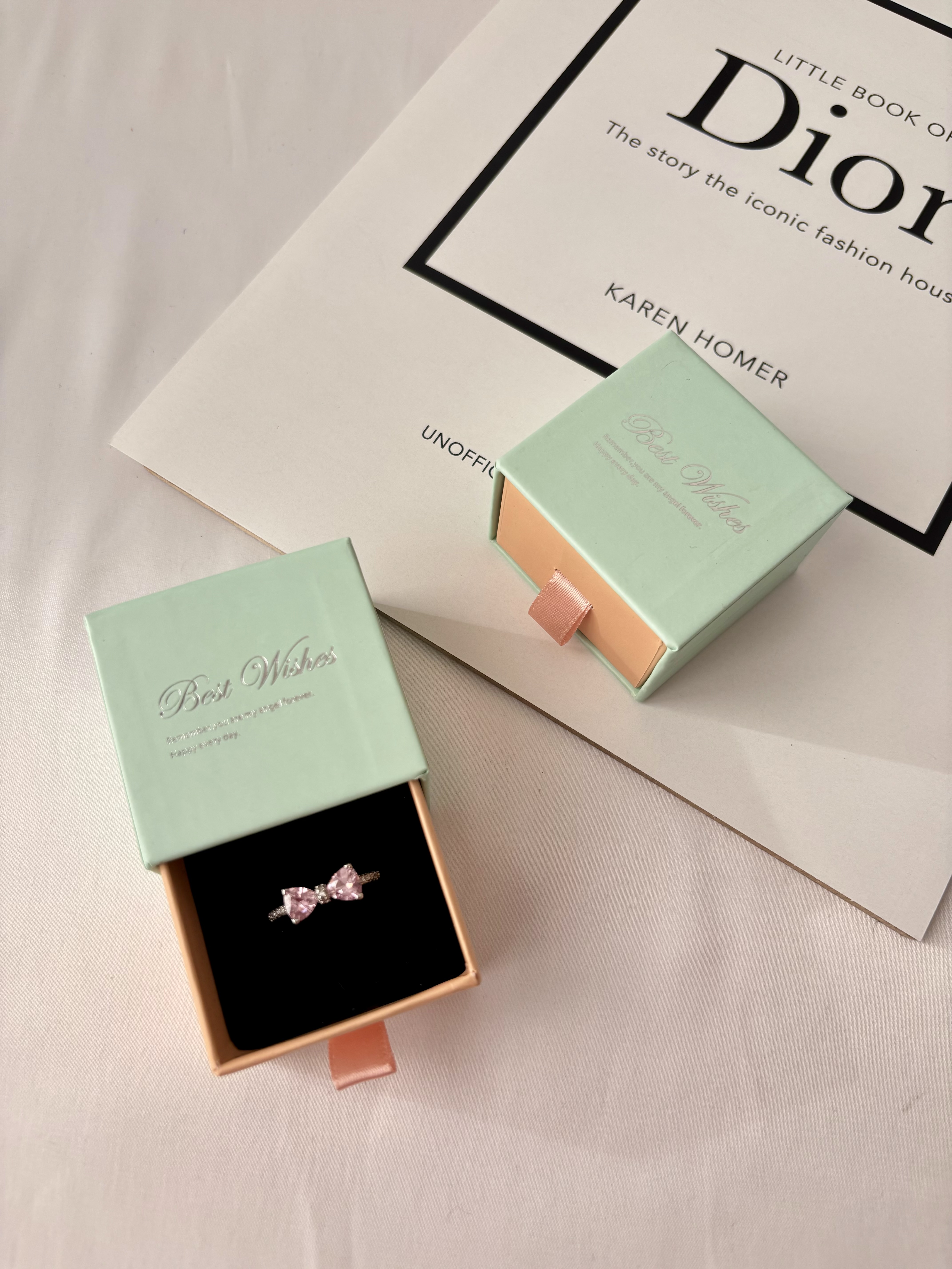 باکس انگشتر و گردنبند